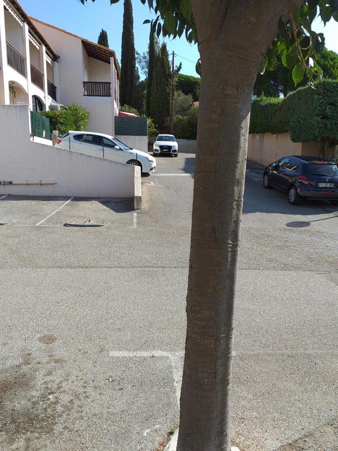 Joli studio res au calme en rez de jardin à Bandol. Exterior foto