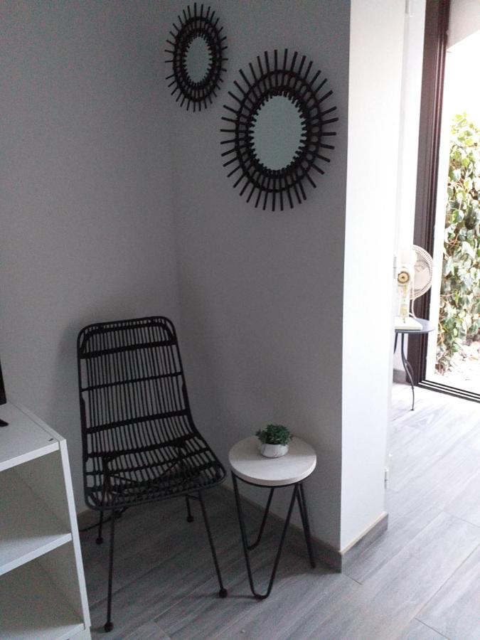 Joli studio res au calme en rez de jardin à Bandol. Exterior foto